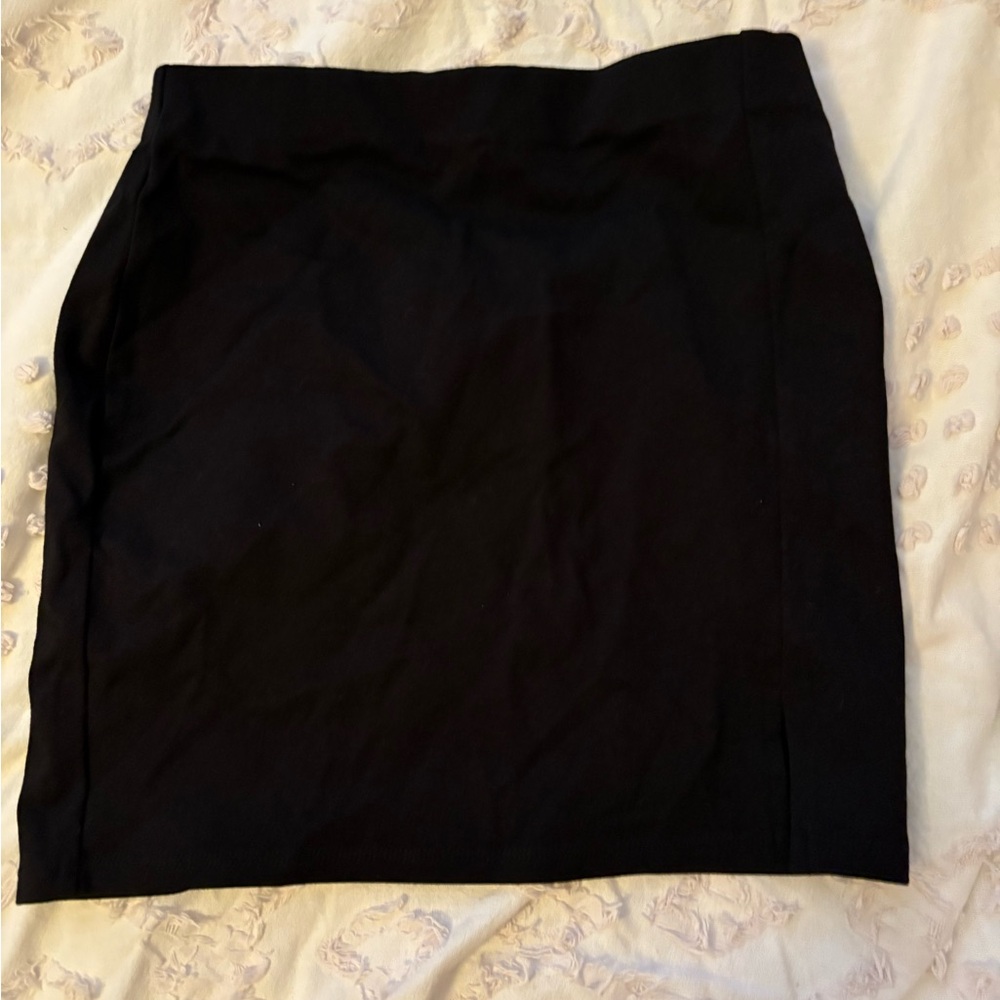 black forever 21 mini skirt
